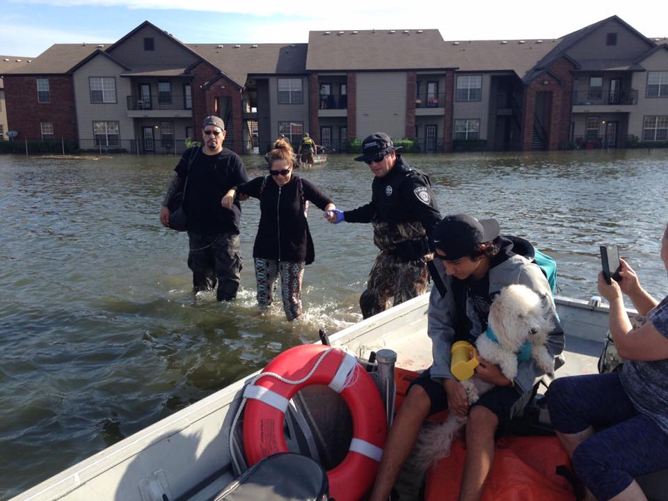 hurricane-harvey-rescue-1