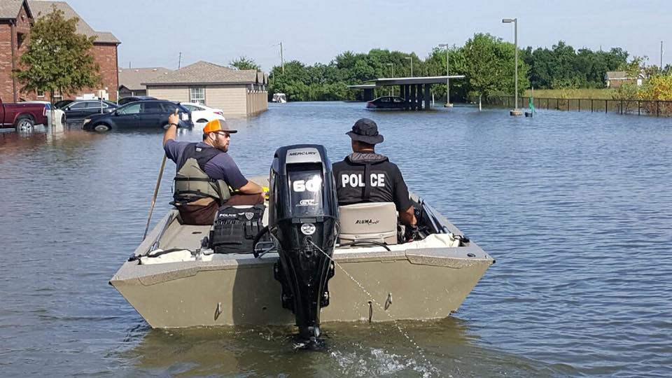 TRWD Employees Respond to Coastal Floods